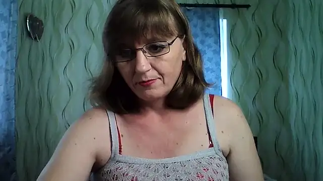 Alisaprice077 online show from July 23, 2026, 1:42 pm