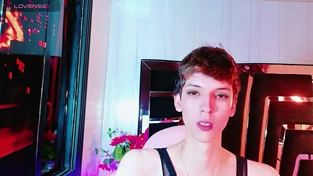 Stefany PiInk online show from May 18, 2026, 12:22 pm