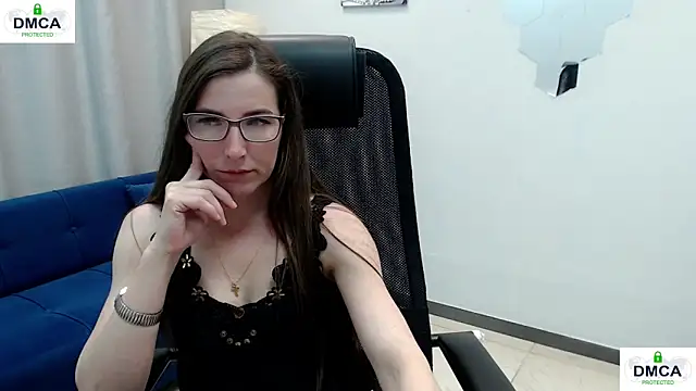 Snapshot of eva_lady chatting on May 23, 2026, 10:19 am eva lady online show from May 23, 2026, 10:19 am