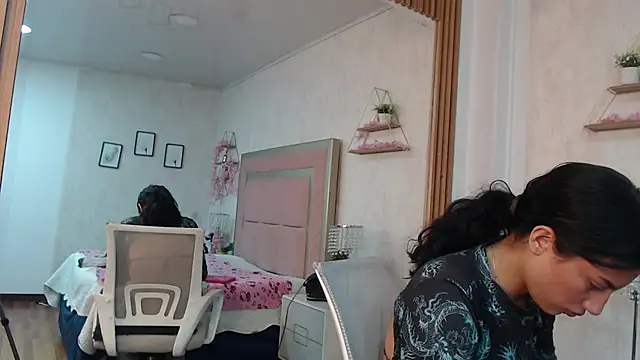 Madii  online show from May 8, 2026, 11:48 am