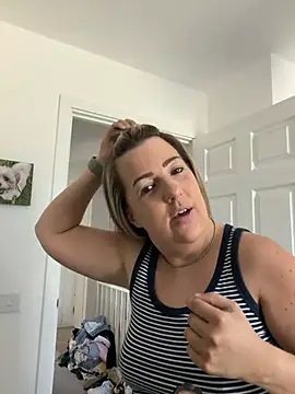 Snapshot of annabellewarick chatting on July 31, 2026, 3:55 pm annabellewarick online show from July 31, 2026, 3:55 pm