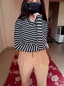 Divya3107 online show from June 7, 2026, 3:21 am