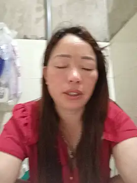 Yellow-pink online show from July 4, 2026, 10:49 pm
