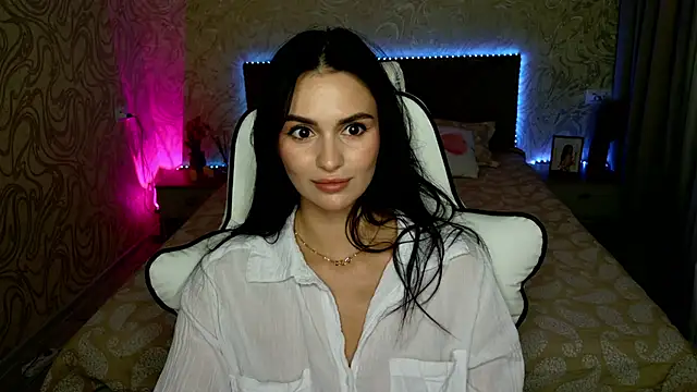 MilaaSweety online show from July 4, 2026, 9:10 pm