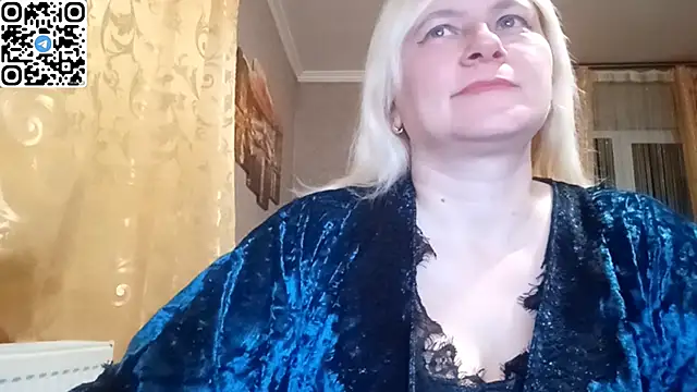 DiamondLady555 online show from March 21, 2026, 8:01 pm