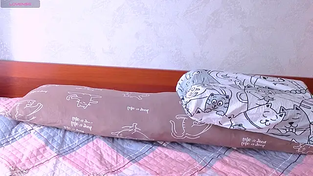 AikooYamada online show from June 13, 2026, 7:06 am