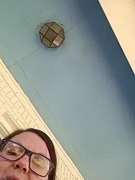 Sluttynoel online show from June 11, 2026, 2:26 pm
