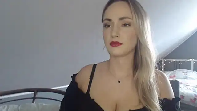 Snapshot of ScarlettSensitive chatting on June 24, 2026, 2:27 pm ScarlettSensitive online show from June 24, 2026, 2:27 pm