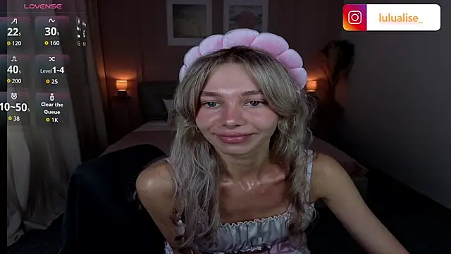 Snapshot of LuluAlis chatting on June 11, 2026, 2:48 pm LuluAlis online show from June 11, 2026, 2:48 pm
