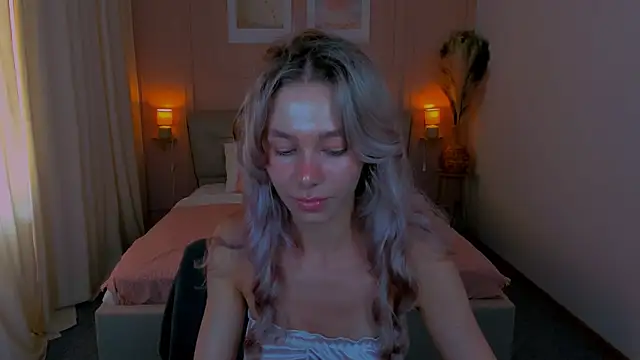 LuluAlis online show from July 12, 2026, 2:19 pm