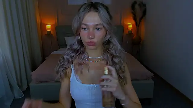 LuluAlis online show from July 26, 2026, 1:29 pm