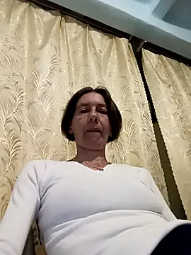 Tania9876 online show from June 1, 2026, 7:15 pm