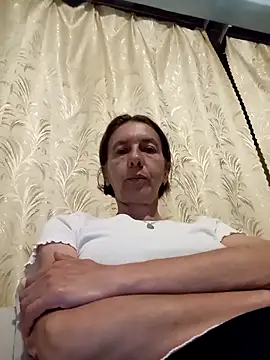 Tania9876 online show from June 10, 2026, 7:35 pm