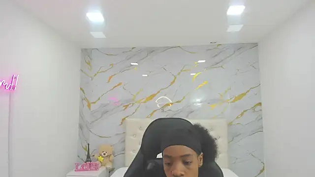 Sofia echeverri online show from May 16, 2026, 12:04 pm