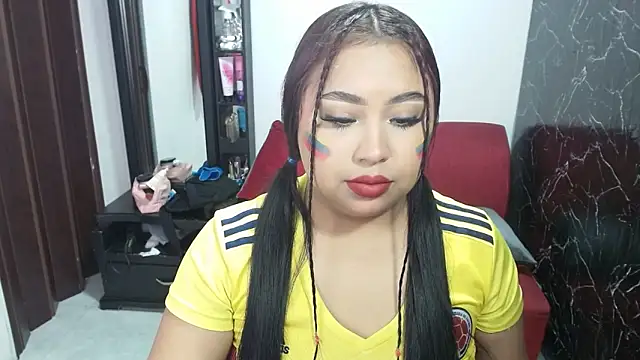 Snapshot of candymorena69 chatting on June 17, 2026, 1:01 pm candymorena69 online show from June 17, 2026, 1:01 pm