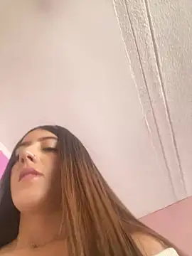 Electra Pinkk online show from May 11, 2026, 2:01 pm