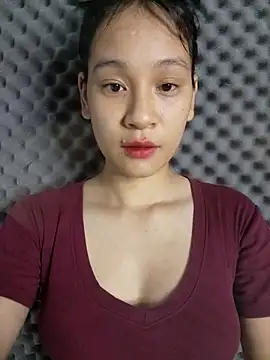Snapshot of -Hicici- chatting on July 15, 2026, 12:27 am -Hicici- online show from July 15, 2026, 12:27 am