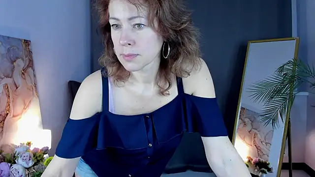 LeticiaRomano online show from March 26, 2026, 6:52 am