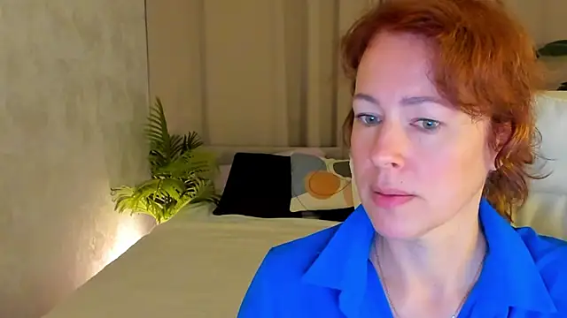 LeticiaRomano online show from June 10, 2026, 4:01 am