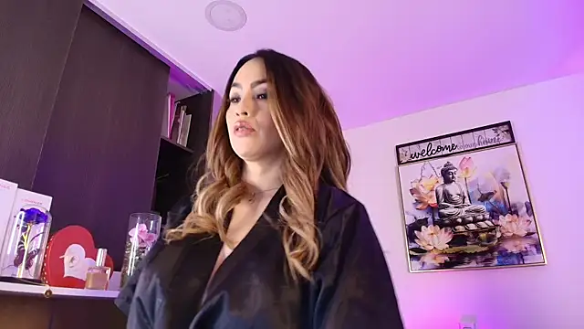 Katalina Alvarezz online show from June 11, 2026, 7:12 pm
