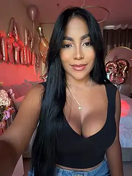 Snapshot of SaraValentina11 chatting on July 22, 2026, 9:50 pm SaraValentina11 online show from July 22, 2026, 9:50 pm