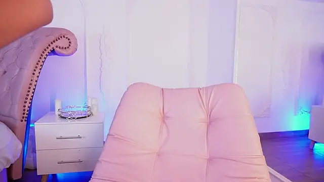 LucianaBlanco  online show from July 5, 2026, 3:41 pm