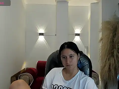 Snapshot of isabella_grace18 chatting on July 29, 2026, 12:25 pm isabella grace18 online show from July 29, 2026, 12:25 pm