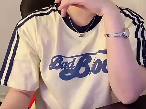 hunhun122 online show from June 10, 2026, 5:45 pm