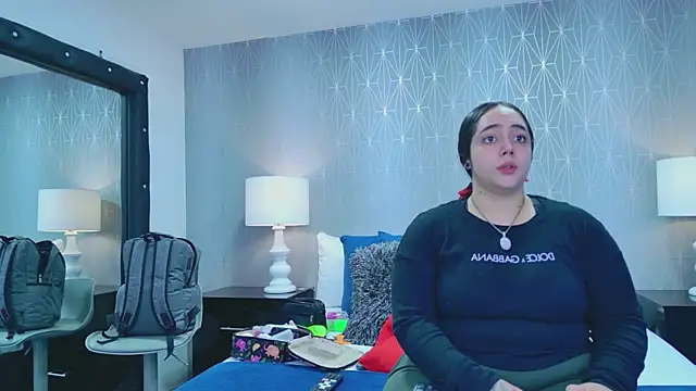 VioletMonroee online show from March 31, 2026, 2:46 am