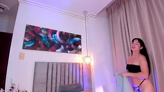 SabrinaWarren  online show from June 14, 2026, 12:08 am