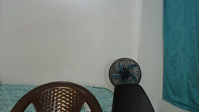 Snapshot of MichellDeLaTorre69 chatting on June 12, 2026, 10:41 pm MichellDeLaTorre69 online show from June 12, 2026, 10:41 pm