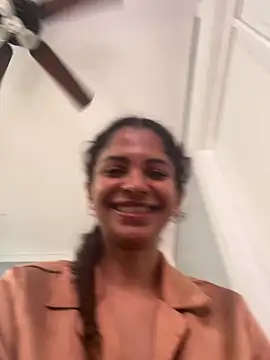 Snapshot of karlatiburcio chatting on June 1, 2026, 1:35 pm karlatiburcio online show from June 1, 2026, 1:35 pm