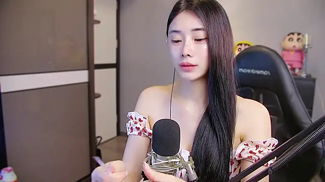 XiaoYuBao- online show from June 11, 2026, 2:53 am