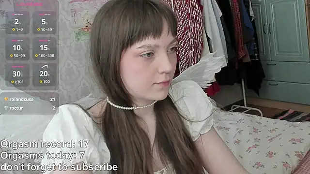 RileyNymph online show from April 16, 2026, 3:29 am