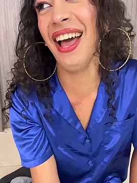 Lacolorinaa online show from April 13, 2026, 9:20 pm