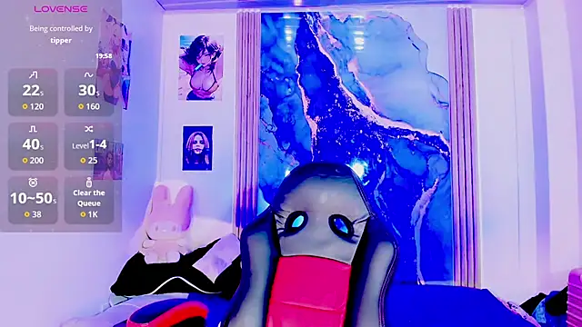 blonde queen- online show from July 9, 2026, 3:32 am