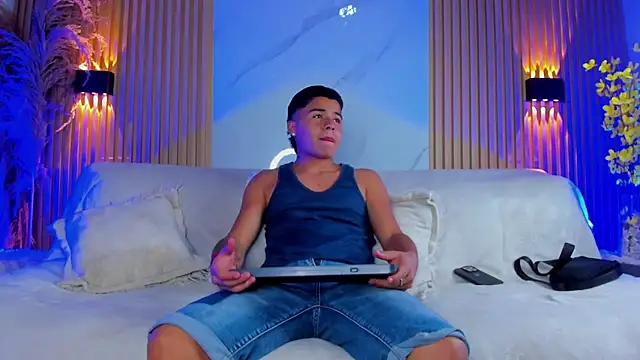 Liam Dustin online show from August 9, 2026, 8:03 pm