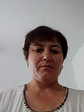 valeryXmur online show from May 17, 2026, 6:33 am