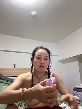 fangfang2026 online show from March 20, 2026, 2:44 pm