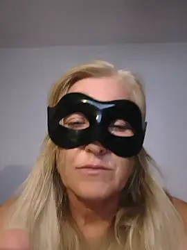 Andreaogien online show from July 17, 2026, 1:45 am