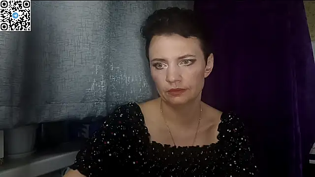 HotMamaQueen234 online show from May 16, 2026, 8:18 pm