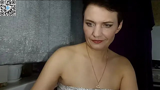 HotMamaQueen234 online show from May 19, 2026, 7:20 pm