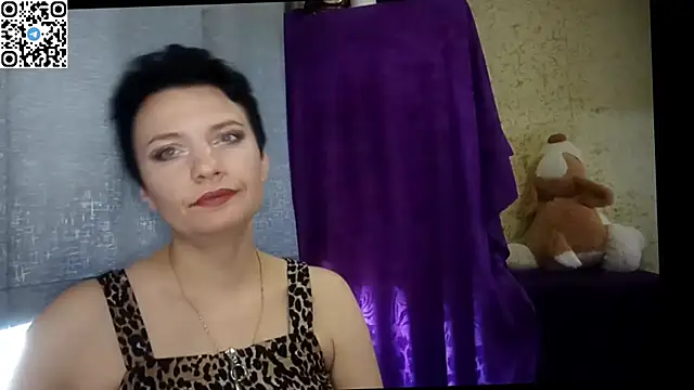 HotMamaQueen234 online show from June 15, 2026, 7:32 am