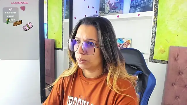 Melisa 14 online show from June 14, 2026, 11:23 am