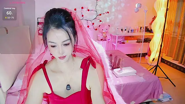Evelyn-007 online show from August 4, 2026, 3:36 pm