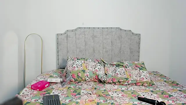 Snapshot of camila_borbon_ chatting on June 11, 2026, 12:36 pm camila borbon online show from June 11, 2026, 12:36 pm