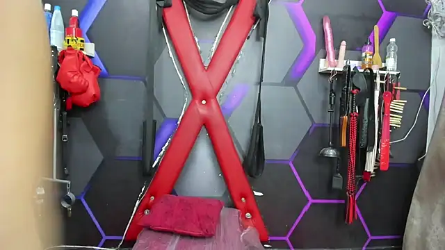 Snapshot of BDSM_ESTREME chatting on June 6, 2026, 11:37 am BDSM ESTREME online show from June 6, 2026, 11:37 am