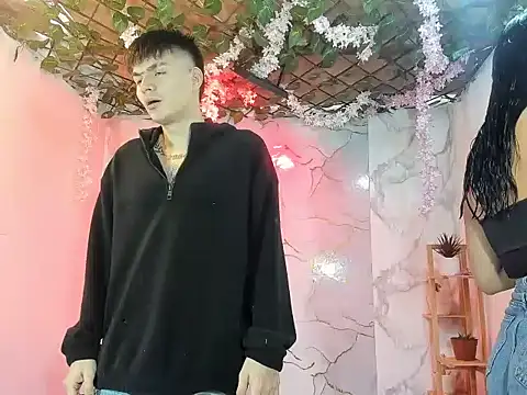 Nahomi hot 77 online show from July 6, 2026, 1:08 pm