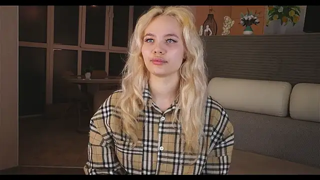  miablonde online show from March 24, 2026, 5:40 pm