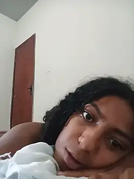 SereiaMulata online show from May 17, 2026, 4:47 pm